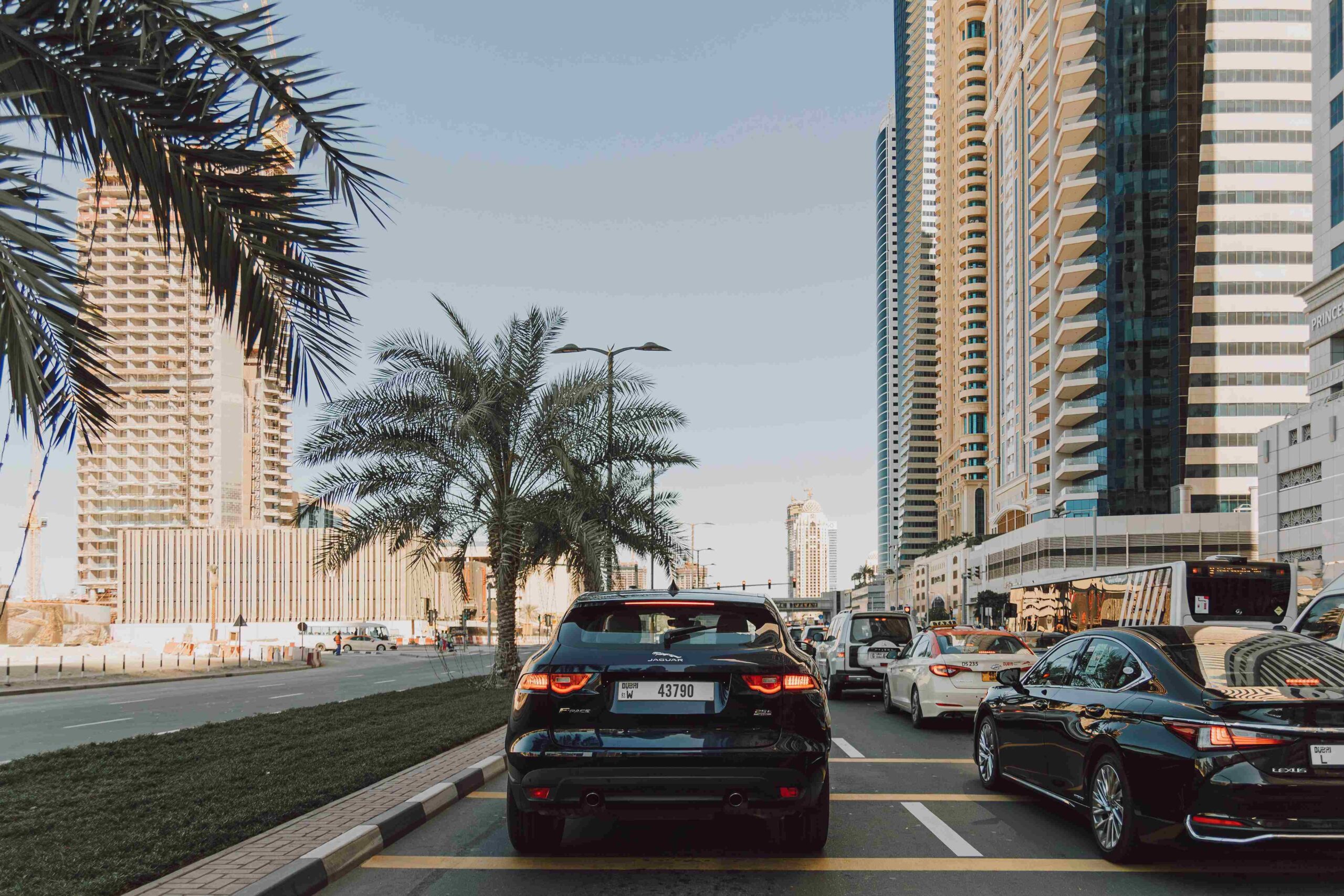 Rent a Car JLT: Why Jumeirah Lake Towers Is One of the Best Places to Rent a Vehicle in Dubai